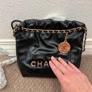 Black Shoulder Bag with Gold Chain (no brand)